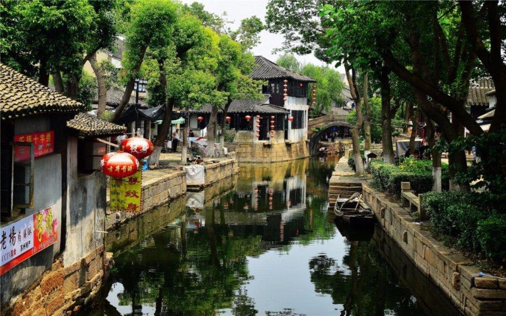 钟山供电局：配变换新“上岗” 助力寒冬“加温”